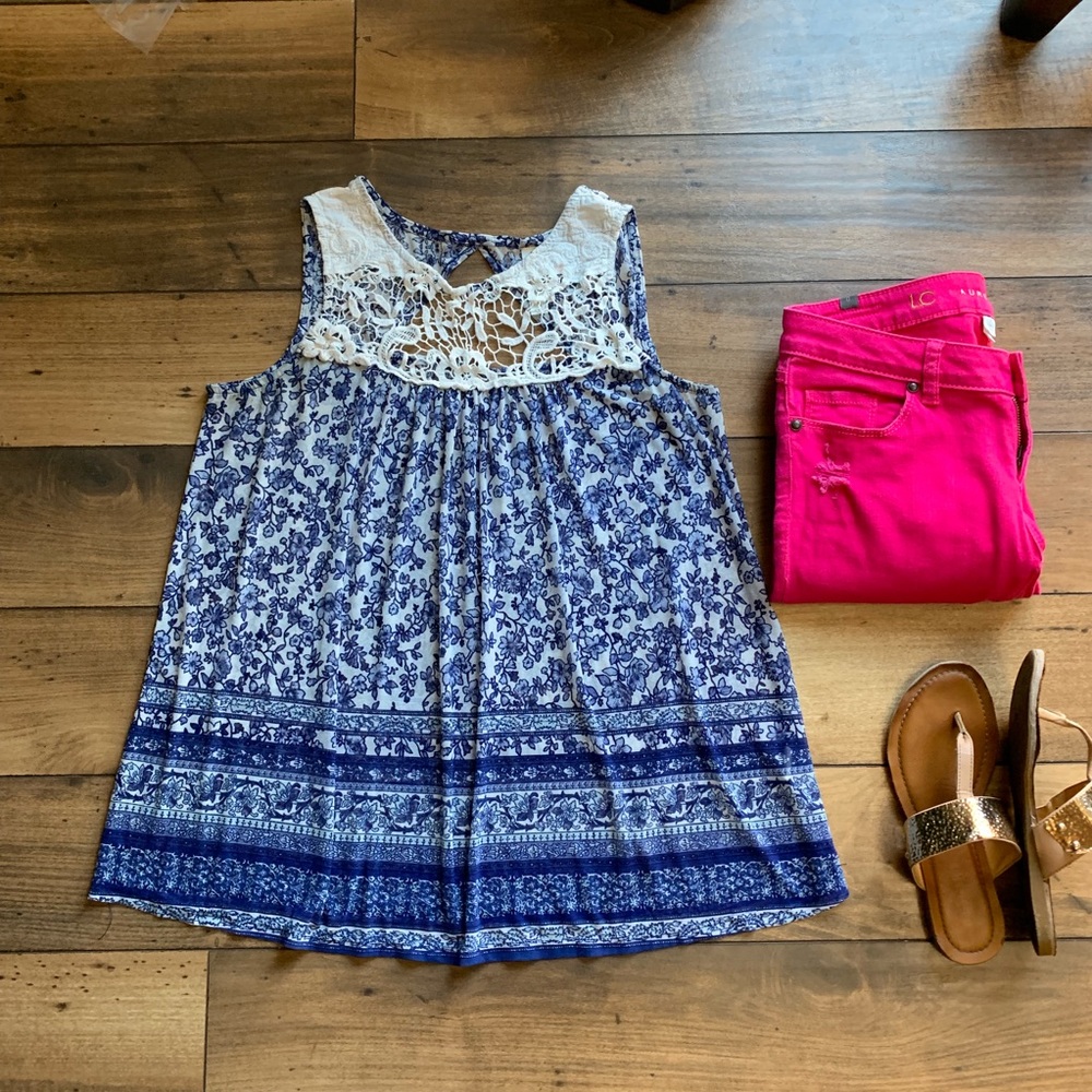 3/$25 PerSeption Concept sleeveless crochet top